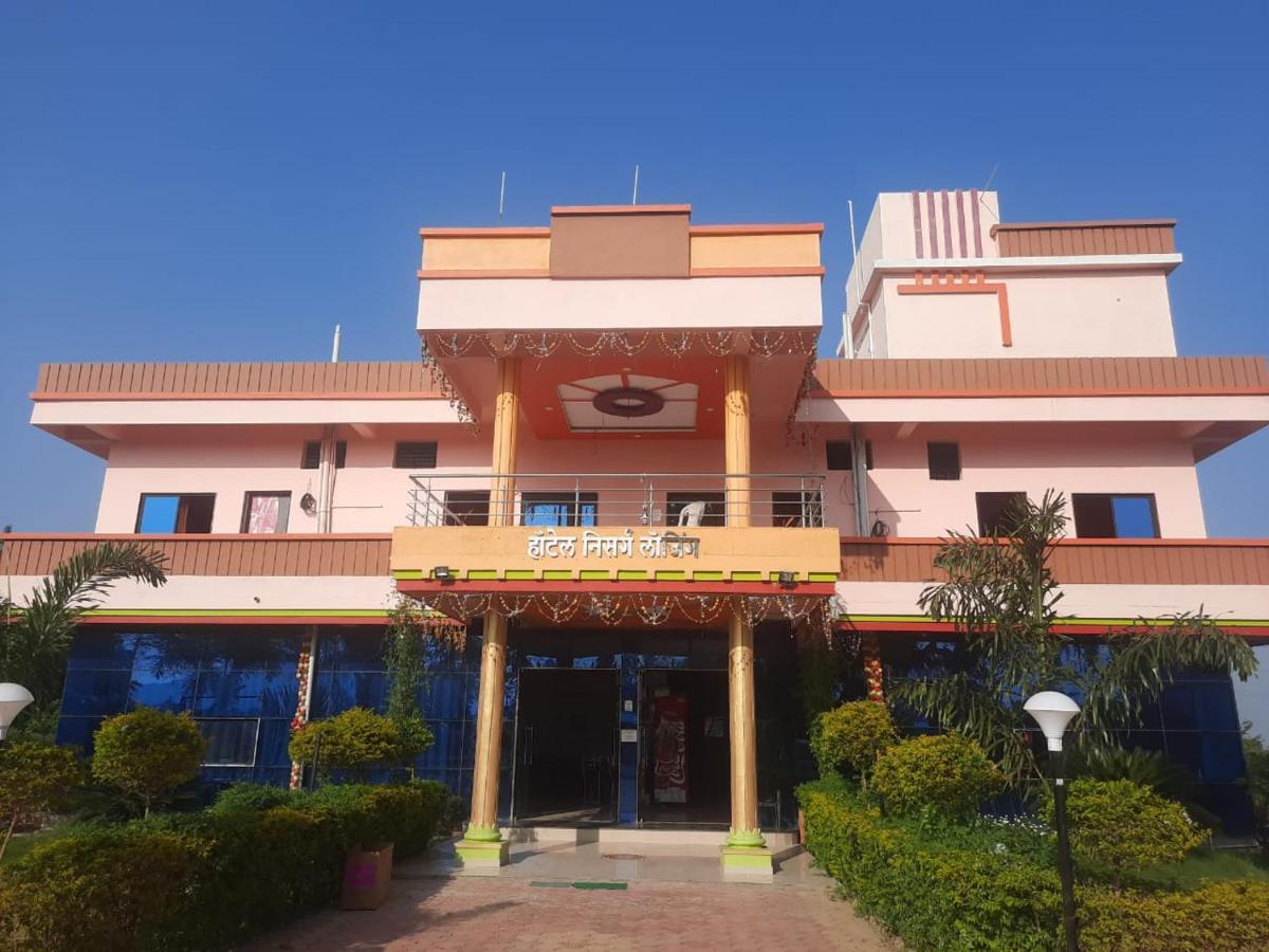 Hotel Nisarg Lodging And Restaurant Aurangabad  Exterior foto
