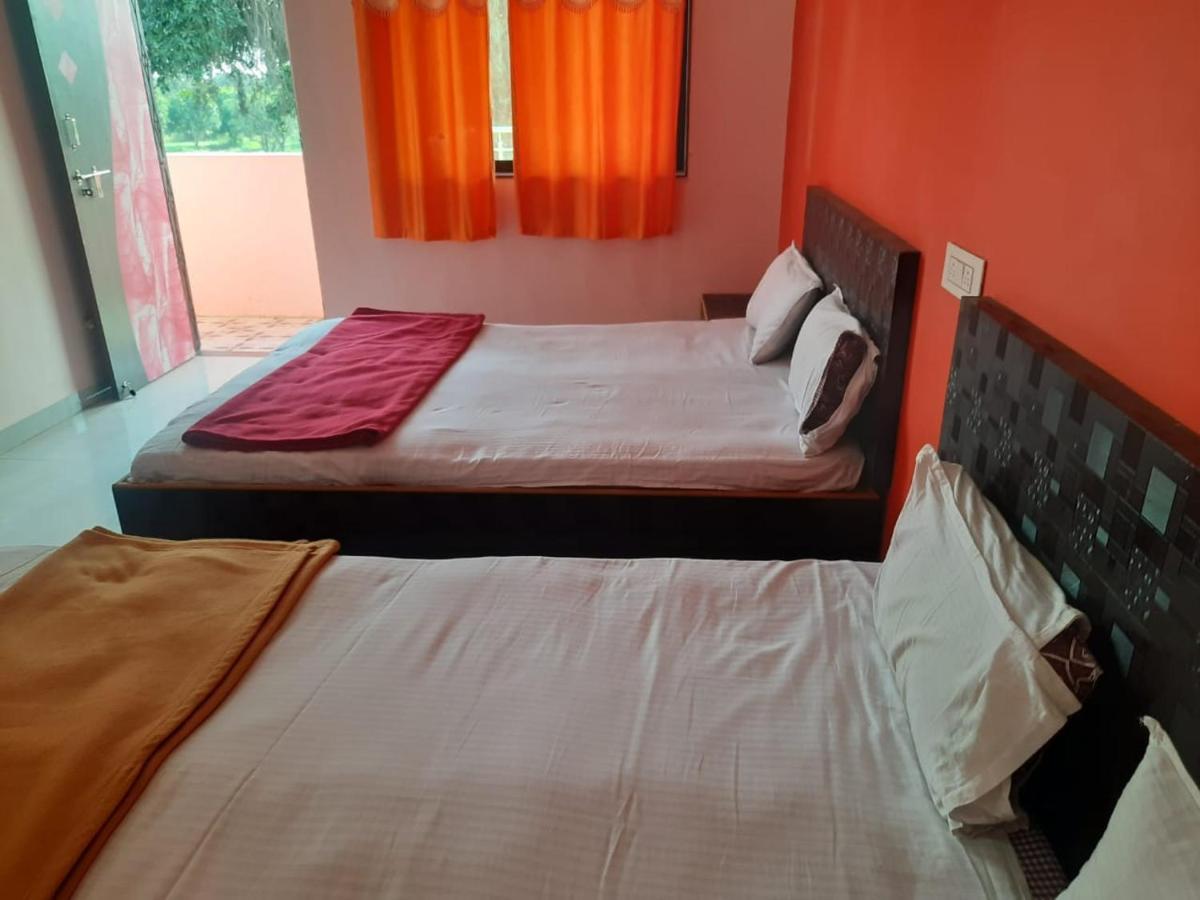 Hotel Nisarg Lodging And Restaurant Aurangabad  Exterior foto