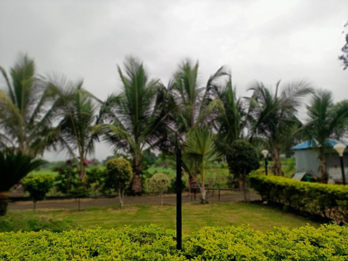 Hotel Nisarg Lodging And Restaurant Aurangabad  Exterior foto
