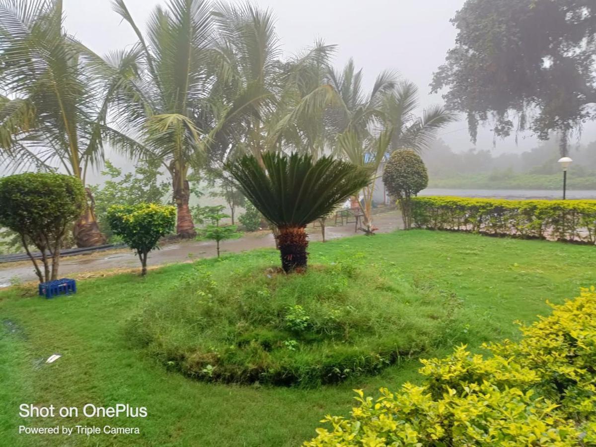 Hotel Nisarg Lodging And Restaurant Aurangabad  Exterior foto